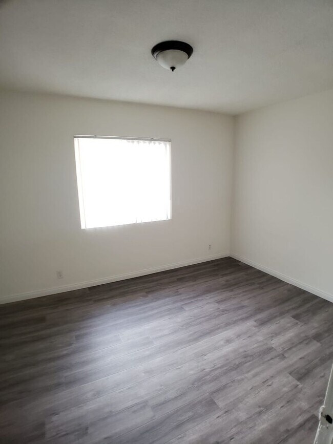 Photo - 13129 Oxnard St Unit 18
