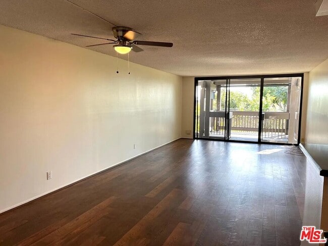 Photo - 7777 W 91st St Unit E2143