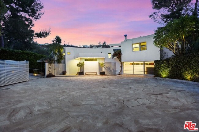 Photo - 7700 Willow Glen Rd