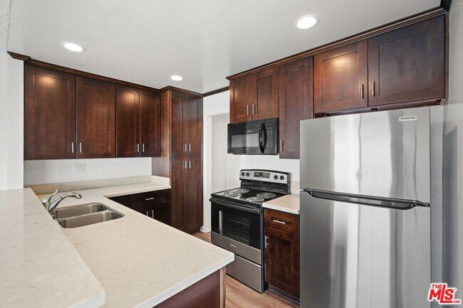 Photo - 18000 Coastline Dr Unit 7