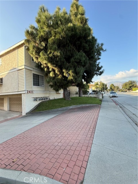 Photo - 2411 S Baldwin Ave