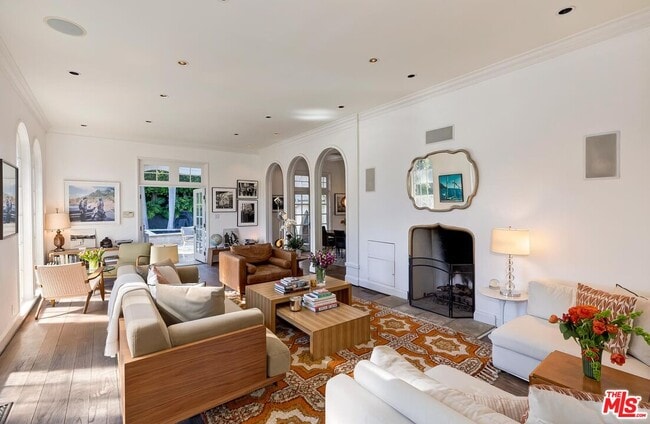 Photo - 2806 Nichols Canyon Rd