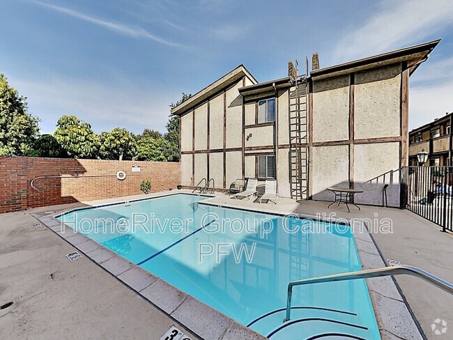 Building Photo - 5500 Lindley Ave Rental