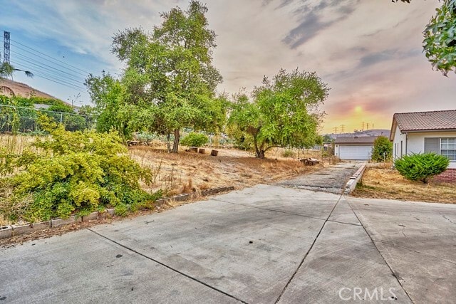 Photo - 2751 Batson Ave