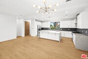 Photo - 8902 Sawyer St
