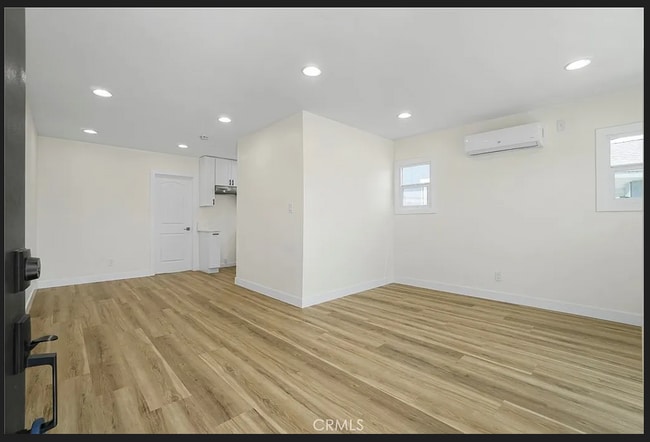 Photo - 200 N Willow Ave