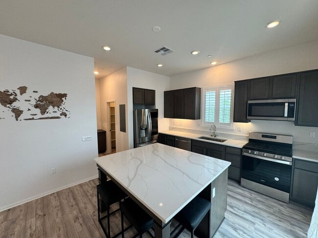 Photo - Modern 2 Bedroom, 2.5 Bathroom Condo in Pr...