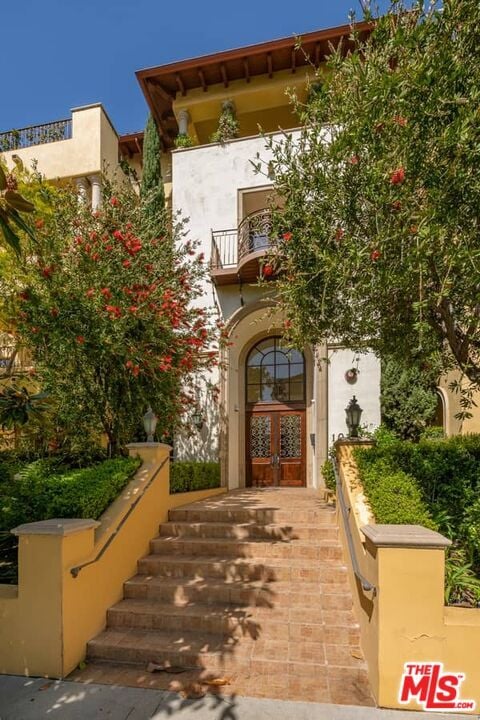 Photo - 10617 Eastborne Ave Unit PH2