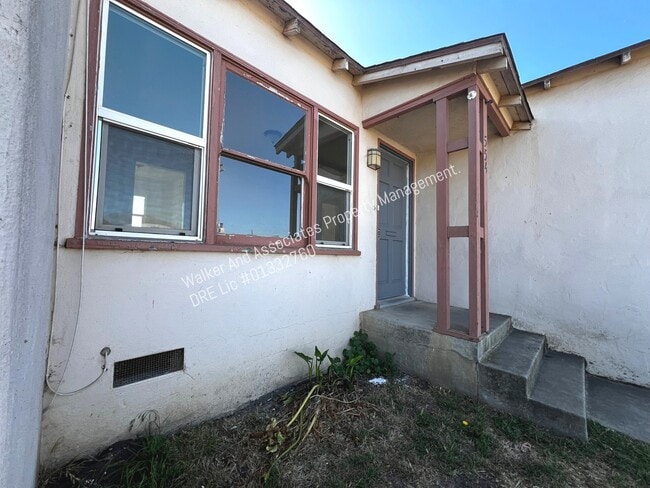 Photo - 554 Campodonico Ave