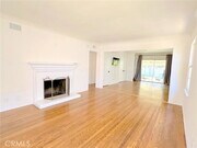 Photo - 14722 Addison St