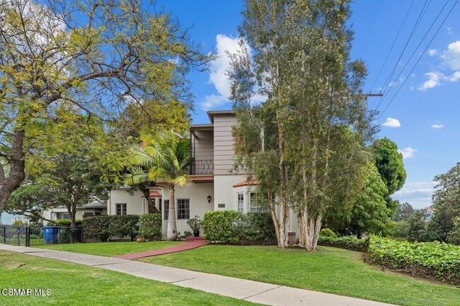 Photo - 3136 Griffith Park Blvd