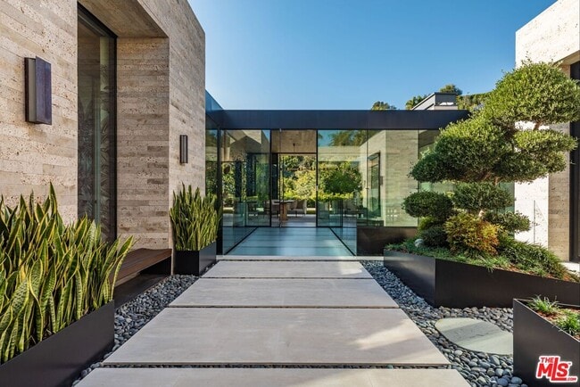 Building Photo - 1335 Carla Ln