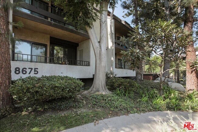 Building Photo - 8675 Falmouth Ave Unit 203 Rental