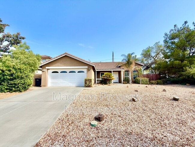Photo - 102 Goldenrod Ave