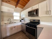Photo - 7BD/4BA, Great Backyard!