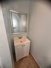Photo - 1023 E 67th St