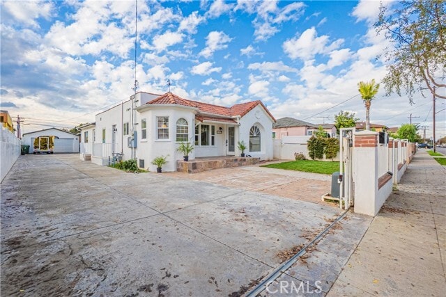 Building Photo - 11639 Menlo Ave