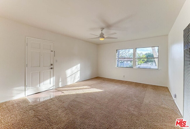 Photo - 5829 Bowcroft St Unit 4