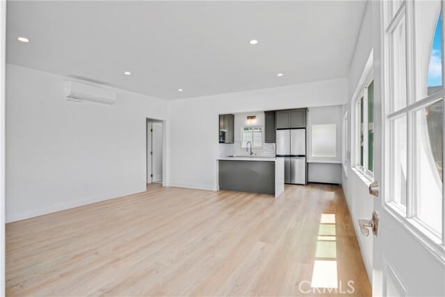 Photo - 3600 The Strand Unit D