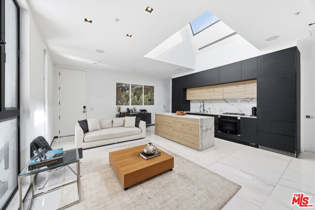 Photo - 1253 N Sweetzer Ave Unit 7