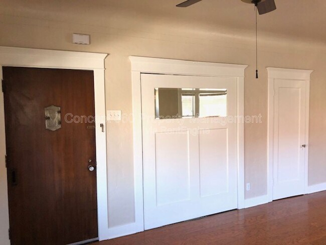 Photo - 1144 E Appleton St Unit 1