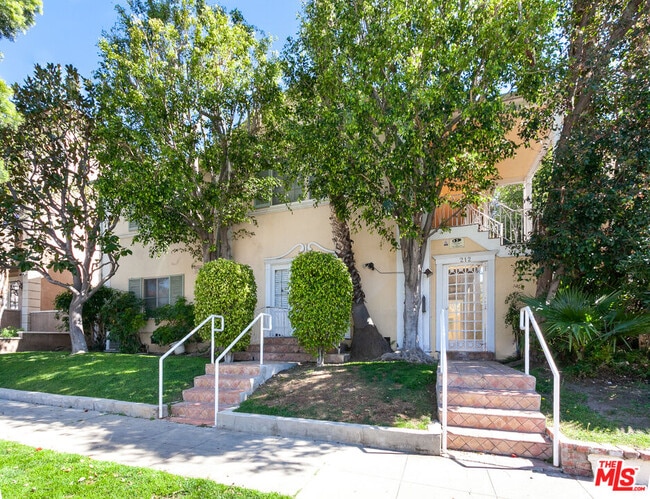 Photo - 212 S Lasky Dr Apartment Unit 8