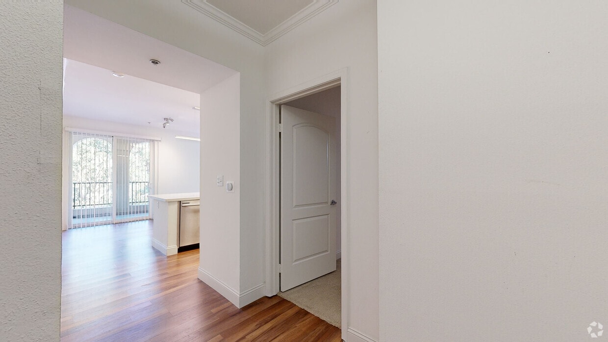 3D Tour - Reveal Playa Vista