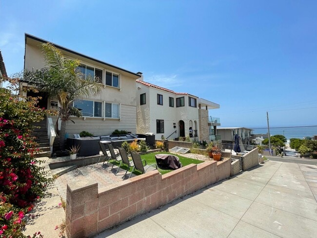 Building Photo - Manhattan Beach Unit B