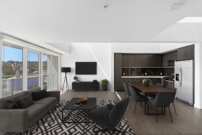 Building Photo - 5750 Hollywood Blvd Rental