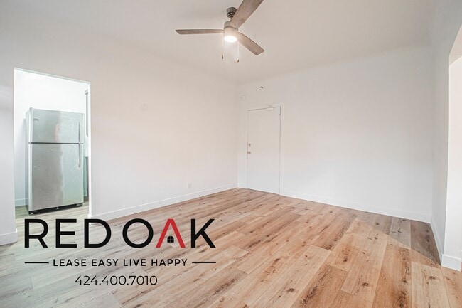 Building Photo - 247 S Alexandria Ave Unit 206