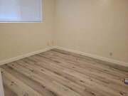 Photo - 10917 Blix St