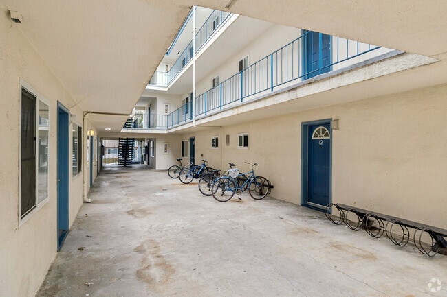 Photo - Skyview Apartments