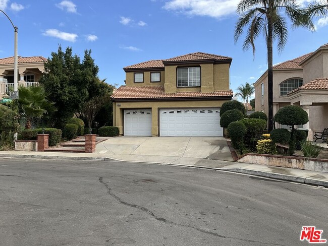 Photo - 8087 Tuscany St