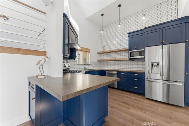 Photo - 1452 Loma Dr