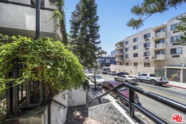 Photo - 630 N Grand Ave Unit 408