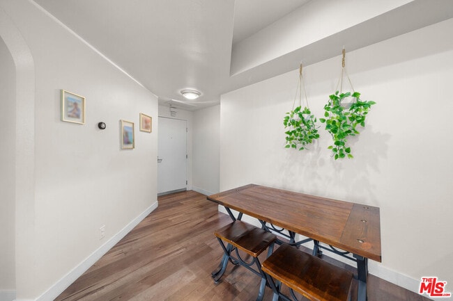 Photo - 620 S Gramercy Pl Unit 228