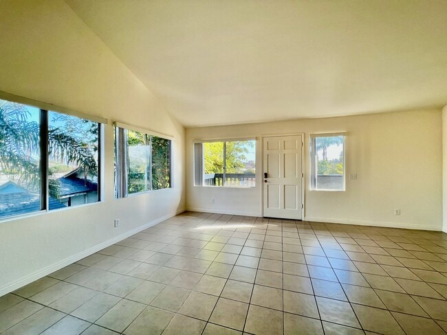 Photo - 5047 Muir Ave