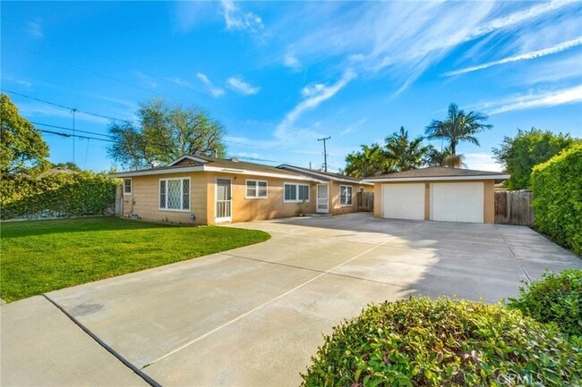 Photo - 2292 Orchard Dr