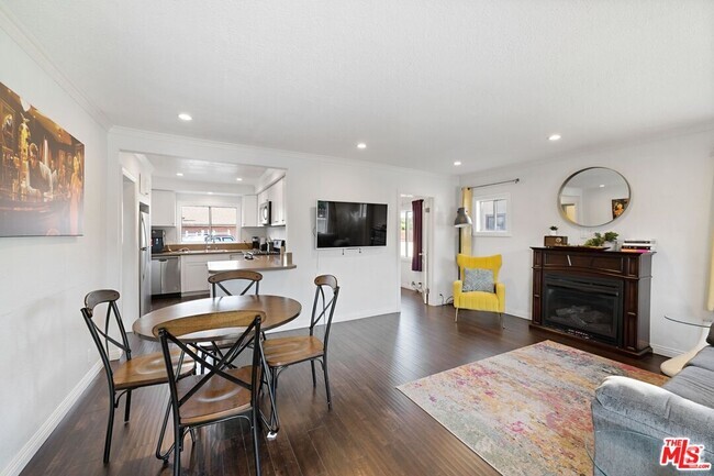 Building Photo - 4613 W 18th St Rental