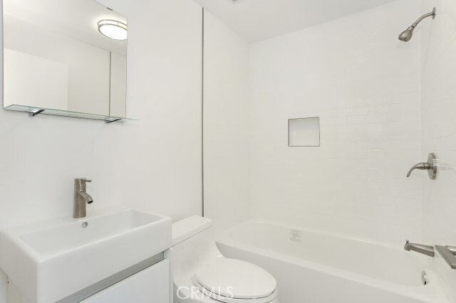 Photo - 6745 Laurel Canyon Blvd Unit 205