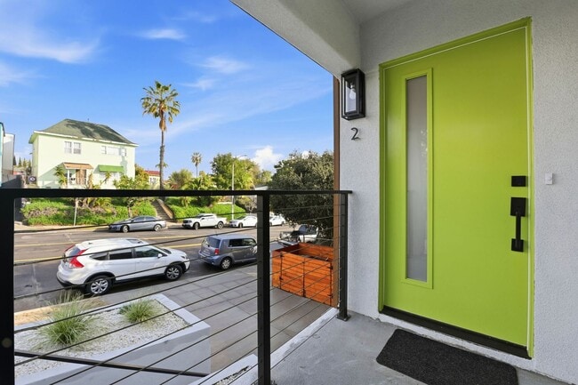 Building Photo - 2735 Broadway-2 Unit 2