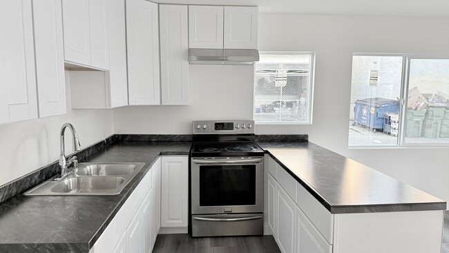 Photo - 702 Walnut St