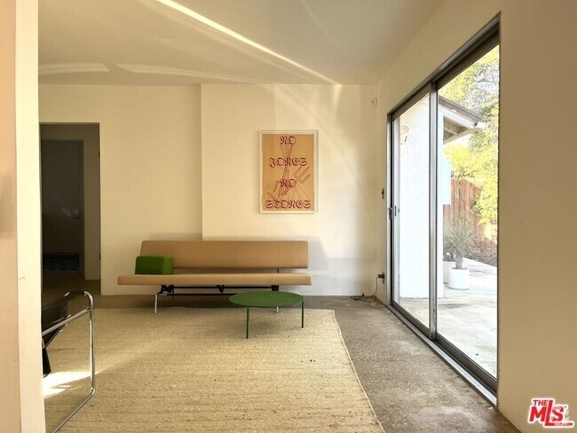 Building Photo - 17601 Cohasset St Rental