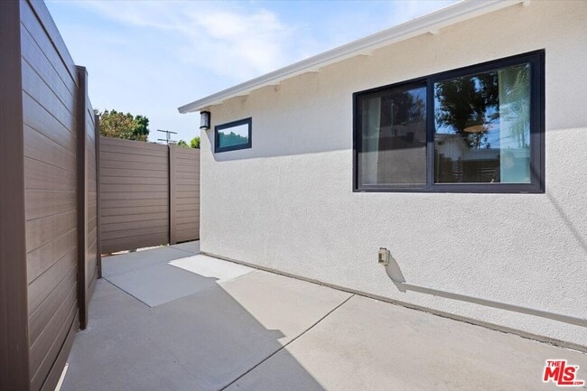 Photo - 12745 Bloomfield St