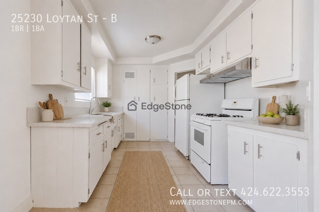 Photo - 25230 Loytan St Unit B