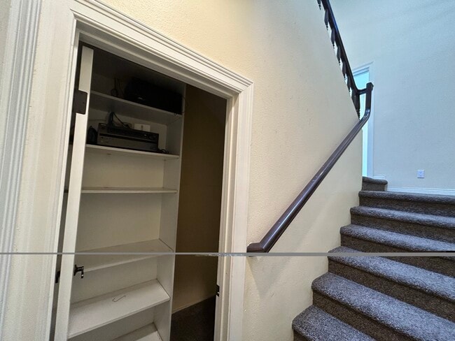 Photo - 30605 Sorrel Ln Unit Stunning 2-Bedroom 1 BATH