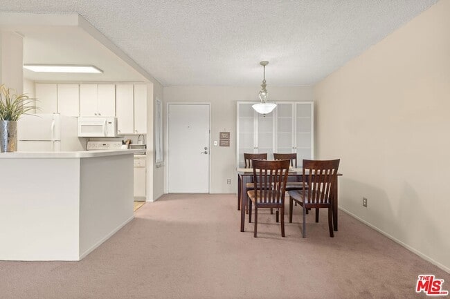Photo - 7765 W 91st St Unit A2123