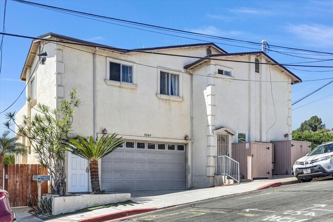 Building Photo - 5864-5864 Mildred St Unit 5864 B Mildred St