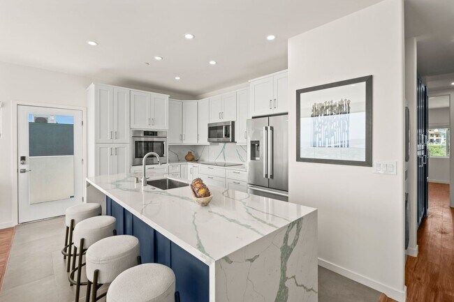 Photo - 1251-1253 Van Nuys St Unit 1251 Van Nuys Street