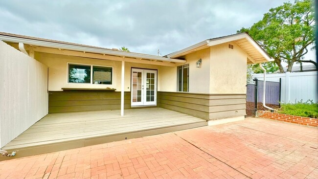 Lovely & Freshly Updated, Remodeled, Paint... - Lovely & Freshly Updated, Remodeled, Paint... House